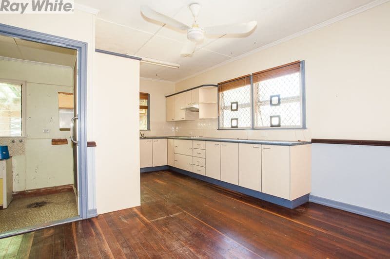 28 Crawford Street, REDCLIFFE QLD 4020, Redcliffe - Thumbnail 4