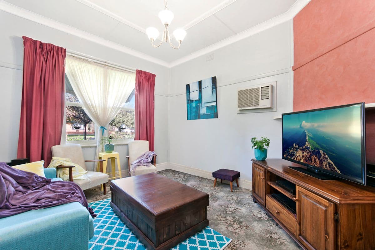 21 Webster Street, Mortlake VIC 3272, Mortlake - Thumbnail 2