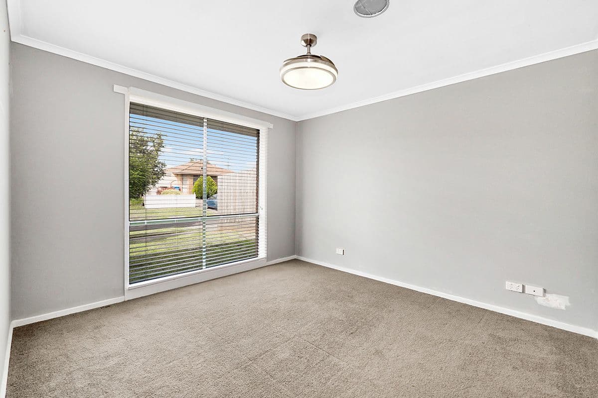 3 Maureen Close, Cranbourne West VIC 3977, Cranbourne West - Thumbnail 6