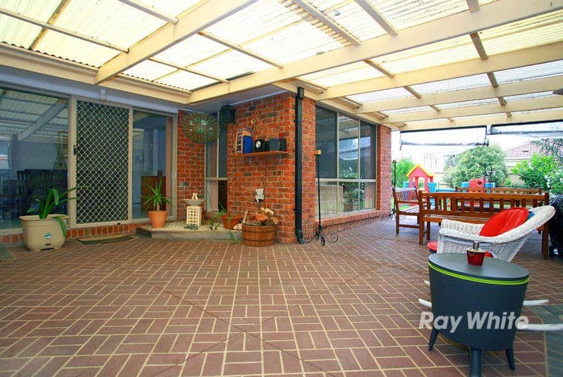 6 Oates Court, CRANBOURNE NORTH VIC 3977, Cranbourne North - Thumbnail 4