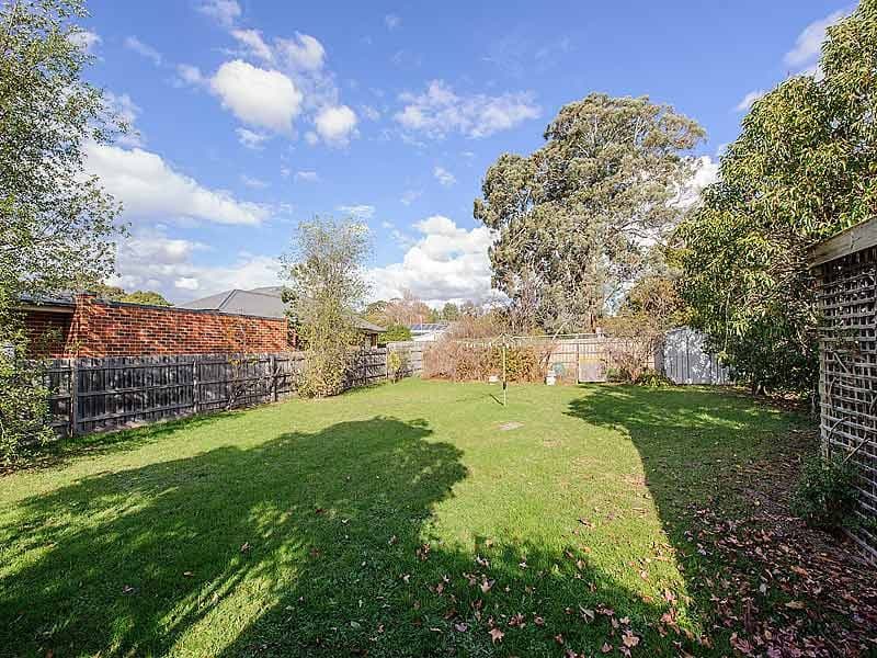 18 Farleigh Avenue, BURWOOD VIC 3125, Burwood - Thumbnail 4