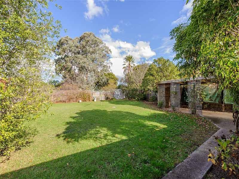 18 Farleigh Avenue, BURWOOD VIC 3125, Burwood - Thumbnail 5