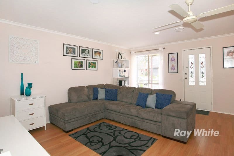 11 Daphne Way, CRANBOURNE NORTH VIC 3977, Cranbourne North - Thumbnail 3