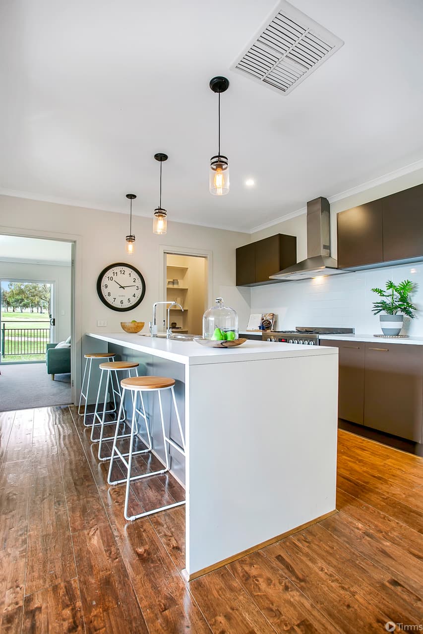 56 Golf Course Drive, Woodcroft - Thumbnail 3