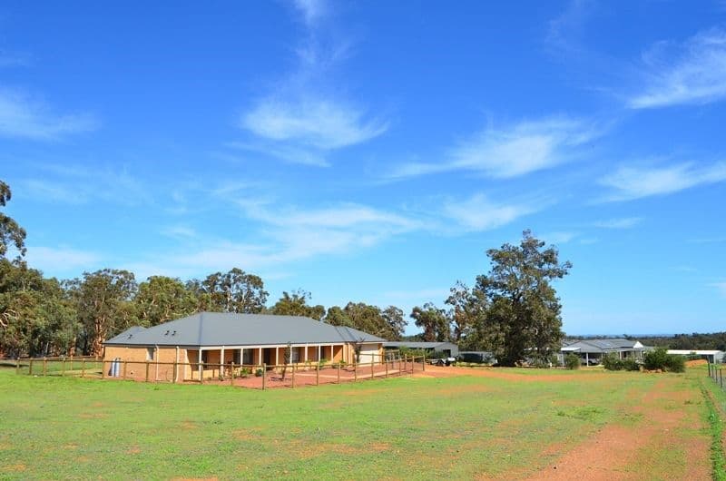 28 ROSELLA Way, Lower Chittering WA 6084, Lower Chittering - Thumbnail 3