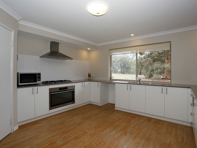 28 ROSELLA Way, Lower Chittering WA 6084, Lower Chittering - Thumbnail 5