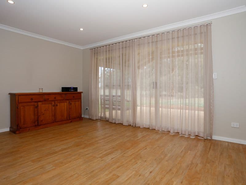 28 ROSELLA Way, Lower Chittering WA 6084, Lower Chittering - Thumbnail 7