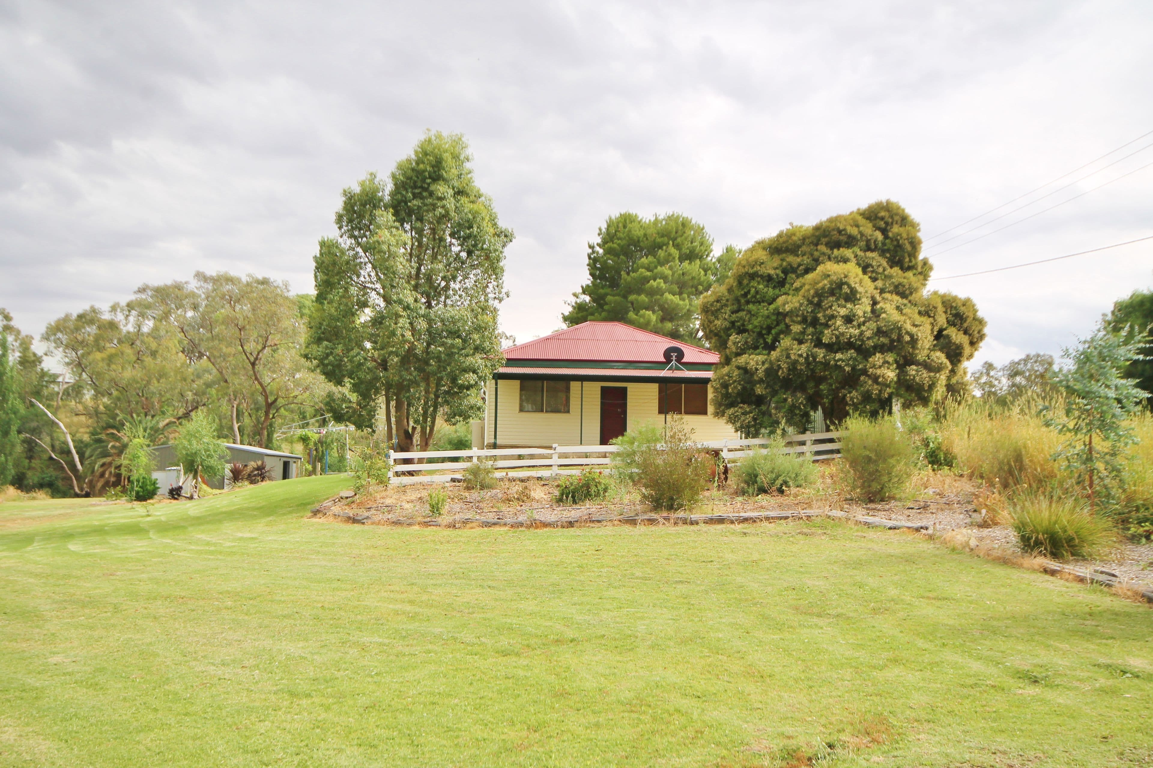 105 Victoria Gully Road, Young - Image 1