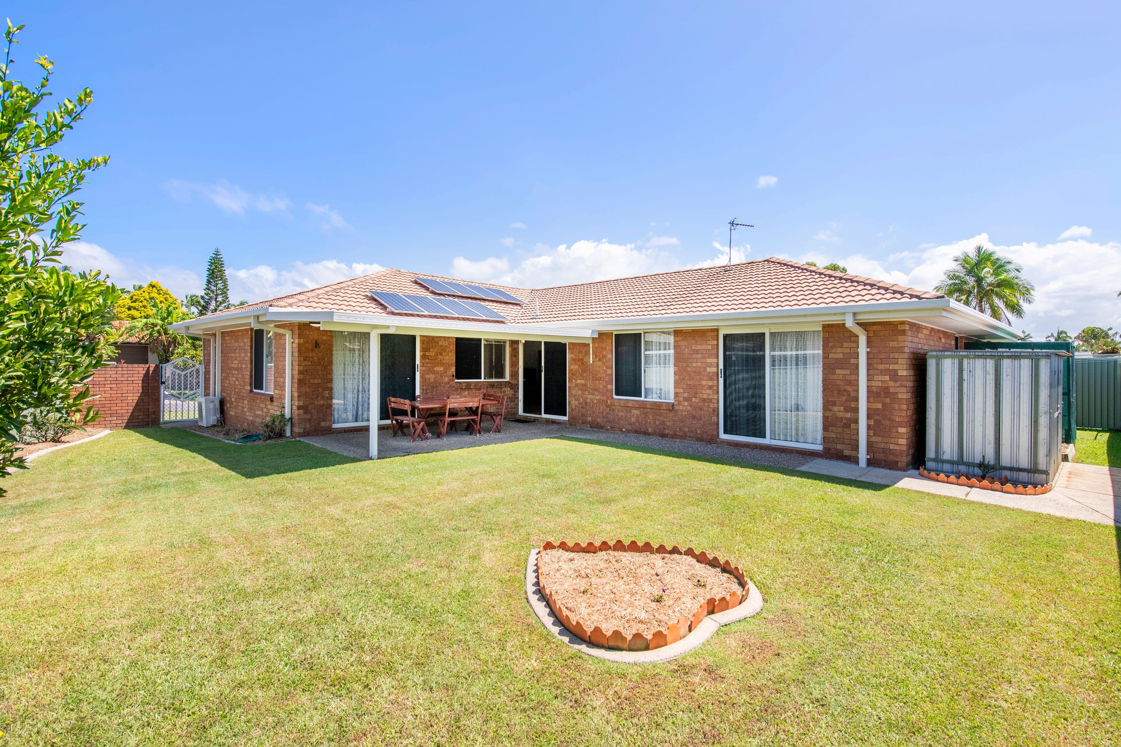 16 Whipbird Court, Burleigh Waters QLD 4220, Burleigh Waters - Thumbnail 3