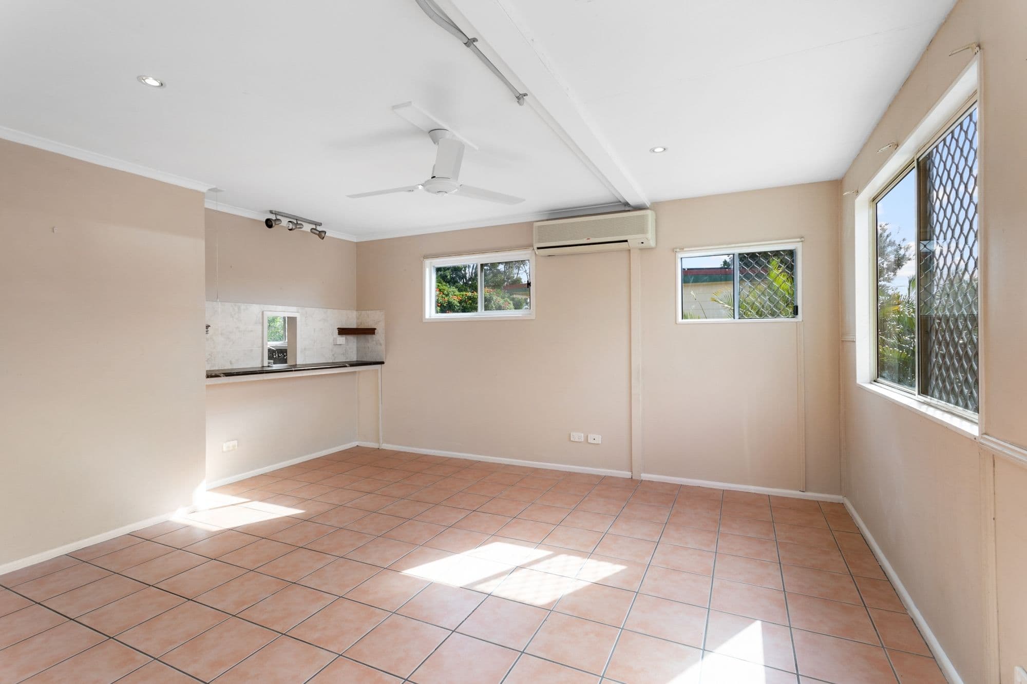 62 Kevin Street, Deception Bay QLD 4508, Deception Bay - Thumbnail 5