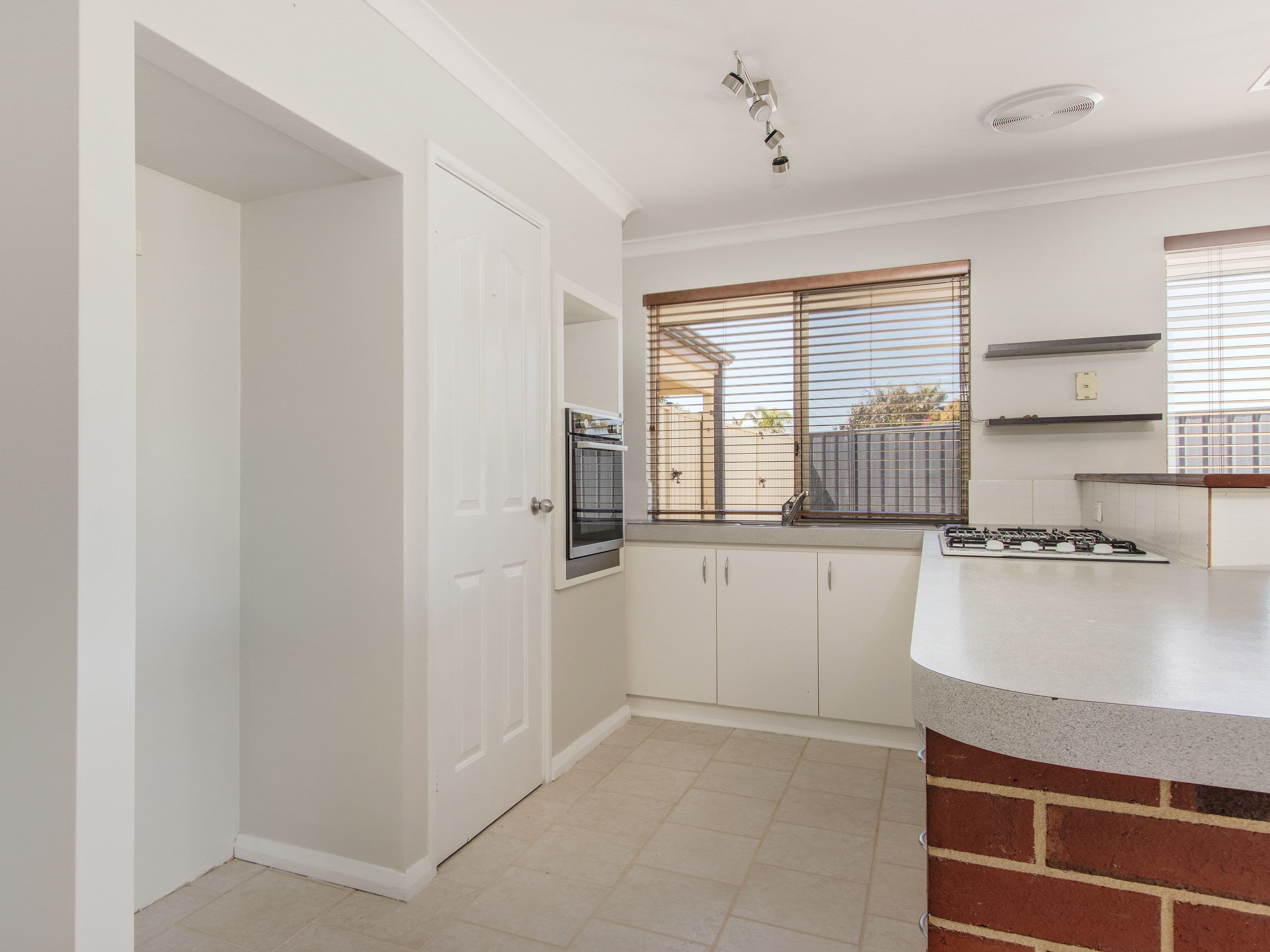 1 Swallow Grove, Waikiki WA 6169, Waikiki - Thumbnail 5