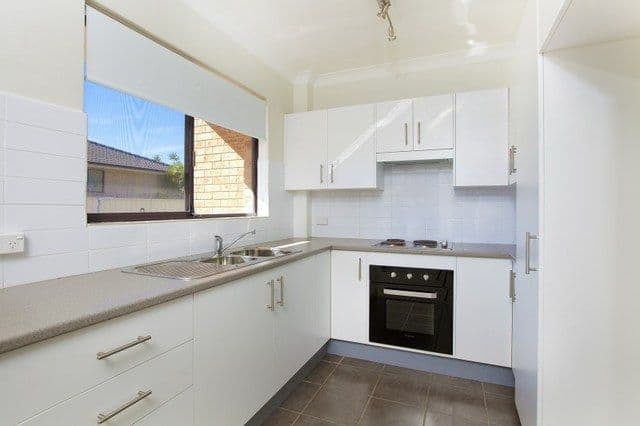 37 Roberts Avenue, BARRACK HEIGHTS NSW 2528, Barrack Heights - Thumbnail 5