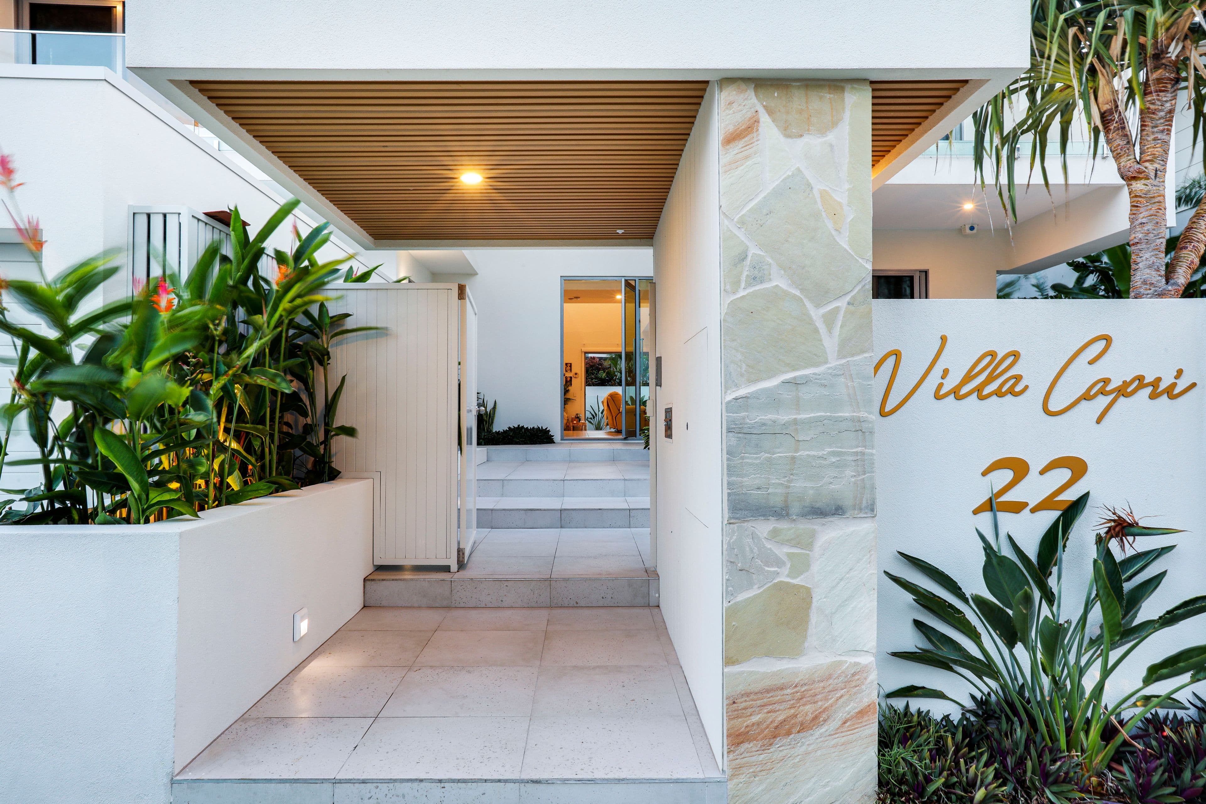 22 Naples Avenue, Isle Of Capri QLD 4217, Isle Of Capri - Thumbnail 3
