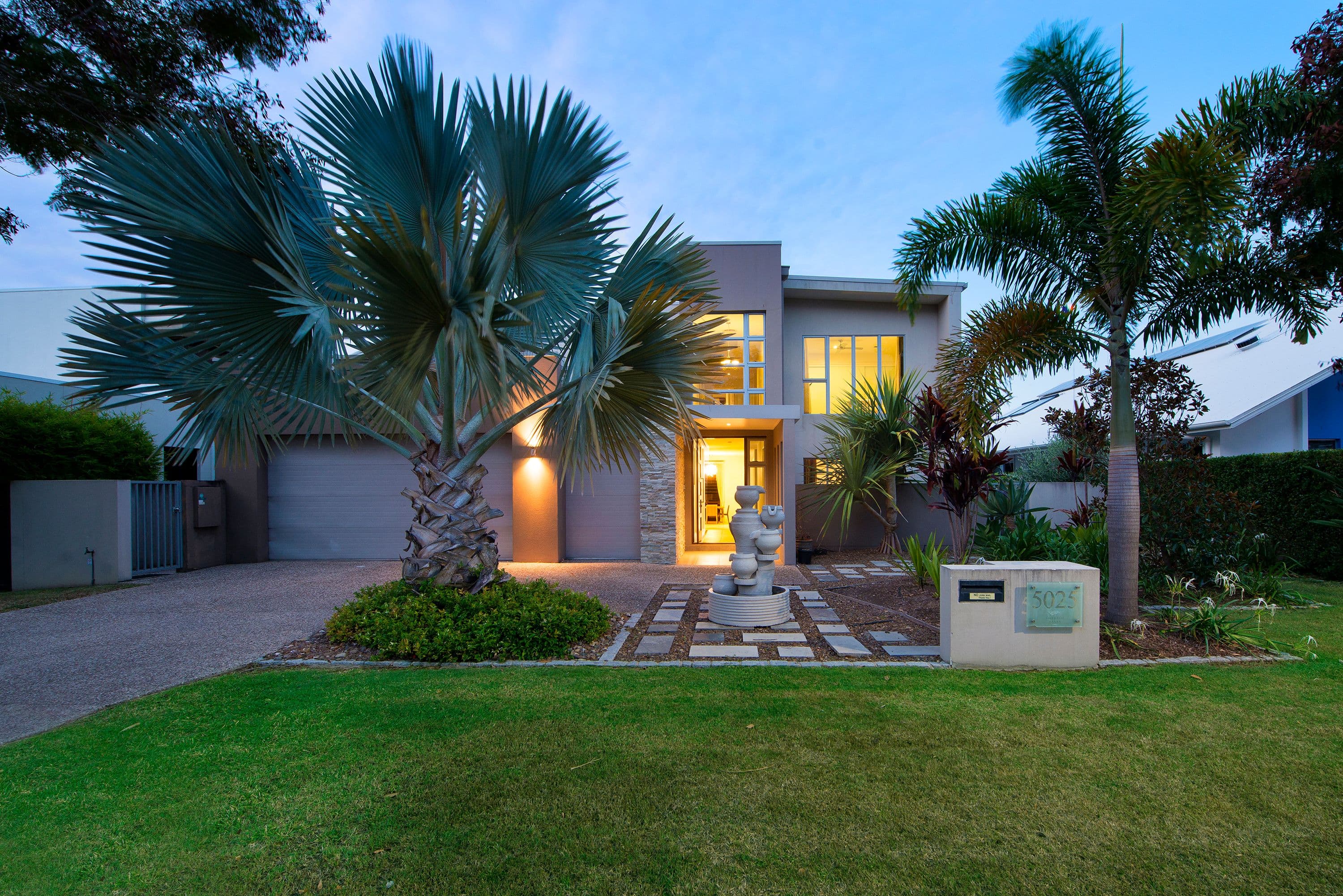 5025 Emerald Island Drive, Carrara QLD 4211, Carrara - Thumbnail 3