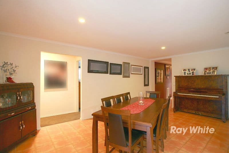 5 Belvoir Court, CRANBOURNE VIC 3977, Cranbourne - Thumbnail 4
