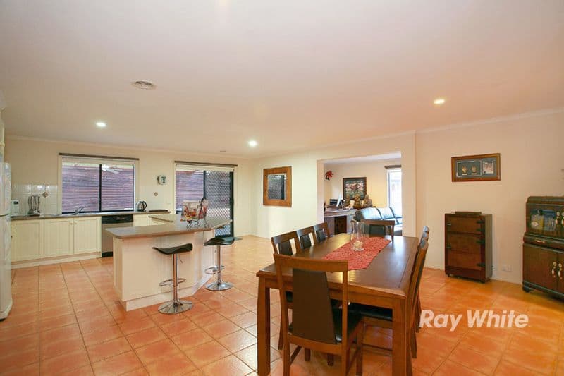 5 Belvoir Court, CRANBOURNE VIC 3977, Cranbourne - Thumbnail 5