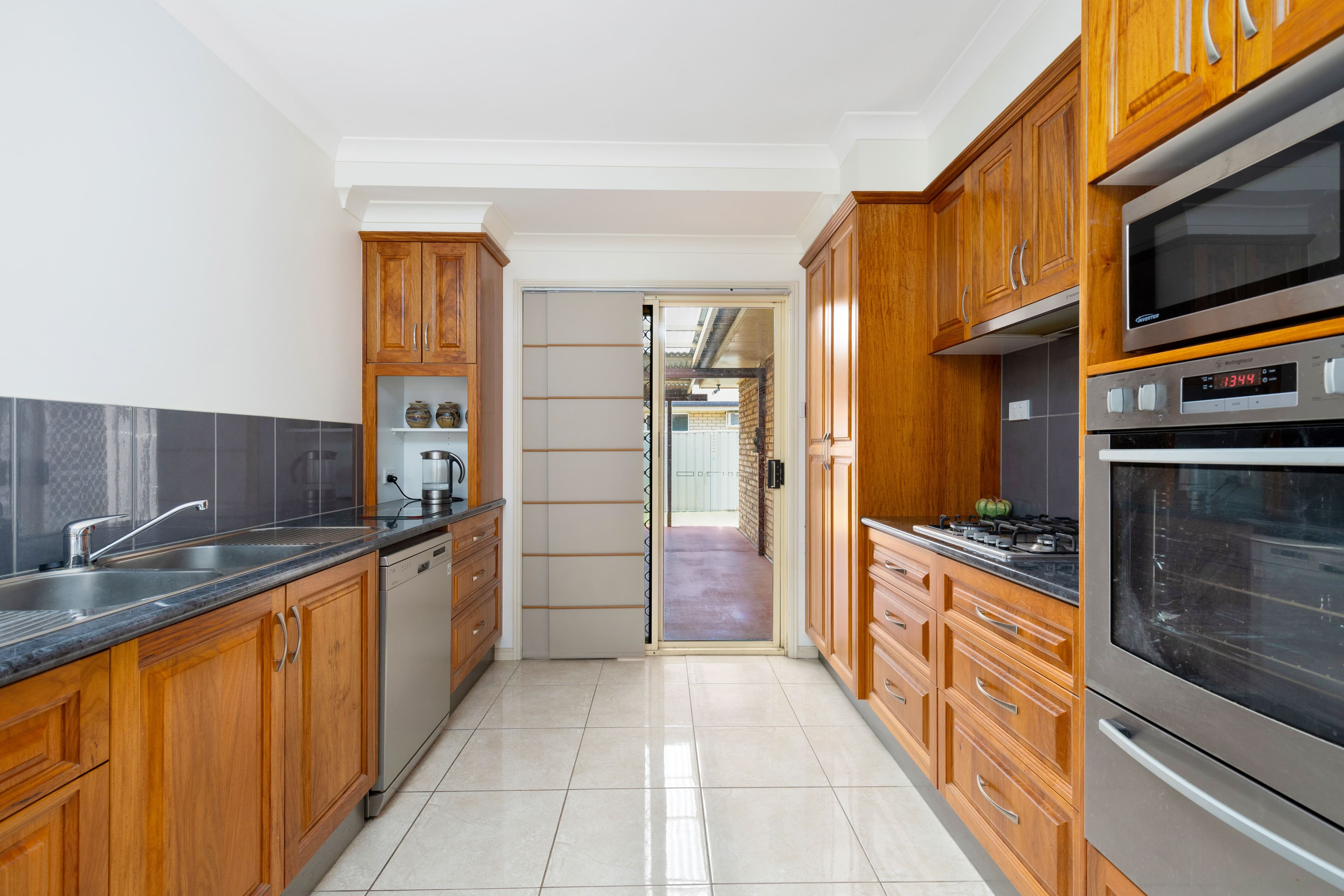 12 Louisa Court, Emerald QLD 4720, Emerald - Thumbnail 5