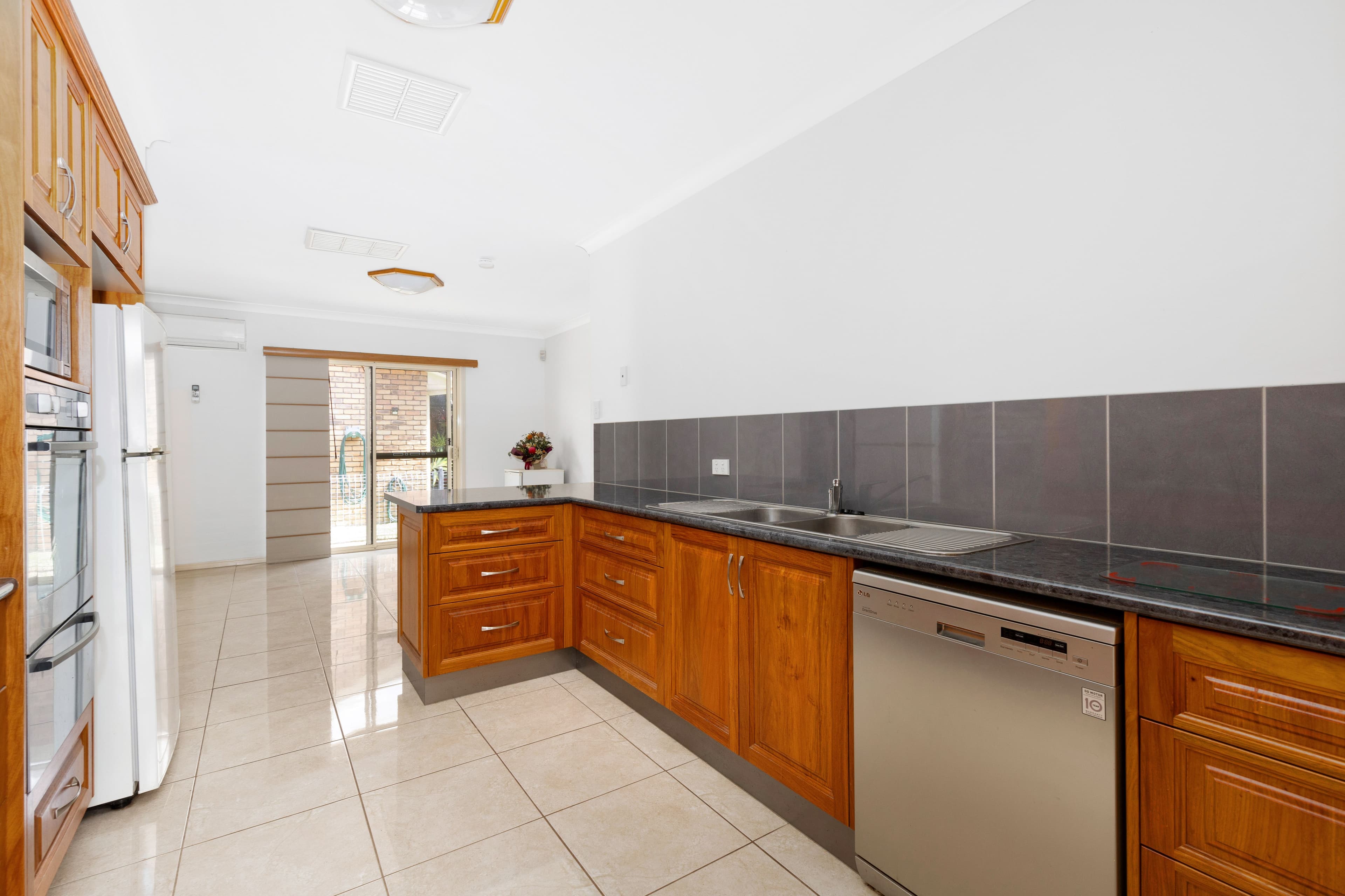 12 Louisa Court, Emerald QLD 4720, Emerald - Thumbnail 6