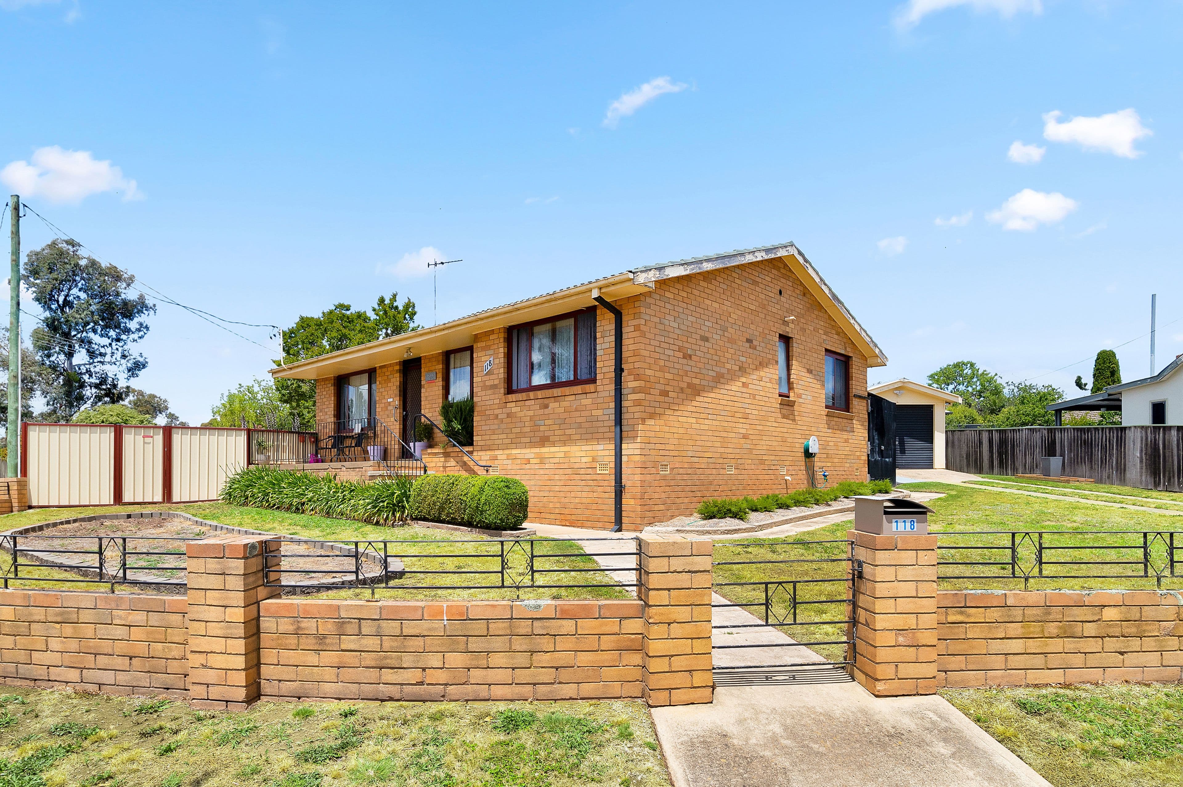 118 Fergus Road, Queanbeyan NSW 2620, Karabar - Image 1
