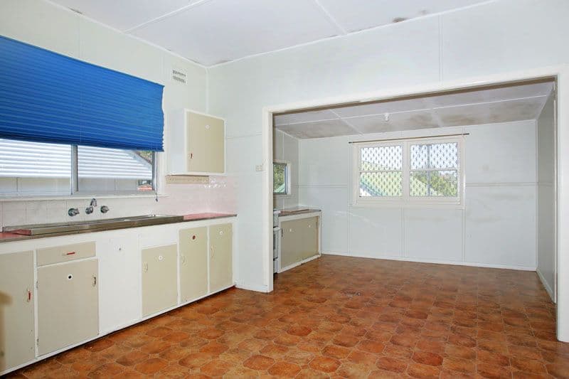 36 Victoria Avenue, TOUKLEY NSW 2263, Toukley - Thumbnail 2