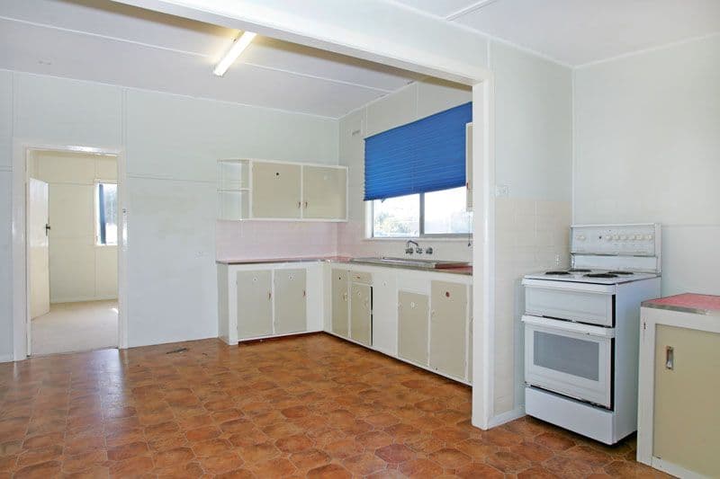 36 Victoria Avenue, TOUKLEY NSW 2263, Toukley - Thumbnail 8