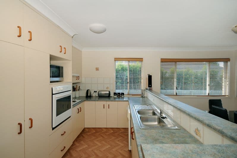 64 Bouganvillea Drive, Middle Ridge QLD 4350, Middle Ridge - Thumbnail 2