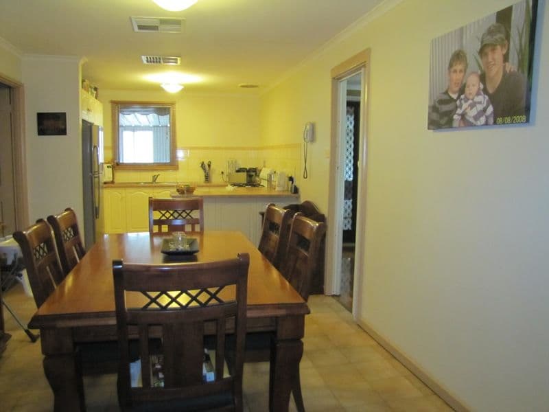 9 Gurumbi Crescent, MUNNO PARA SA 5115, Munno Para - Thumbnail 2