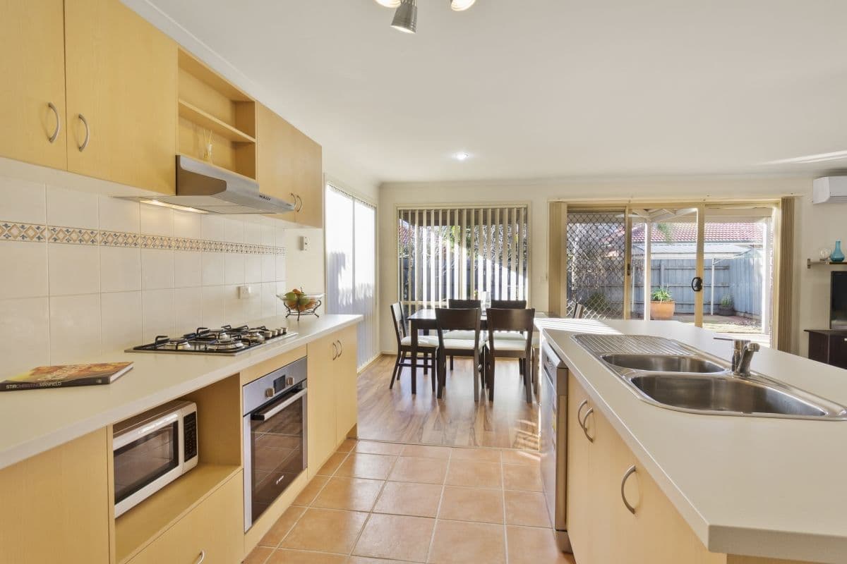 12 Scherbourg Place, Hoppers Crossing VIC 3029, Hoppers Crossing - Thumbnail 4