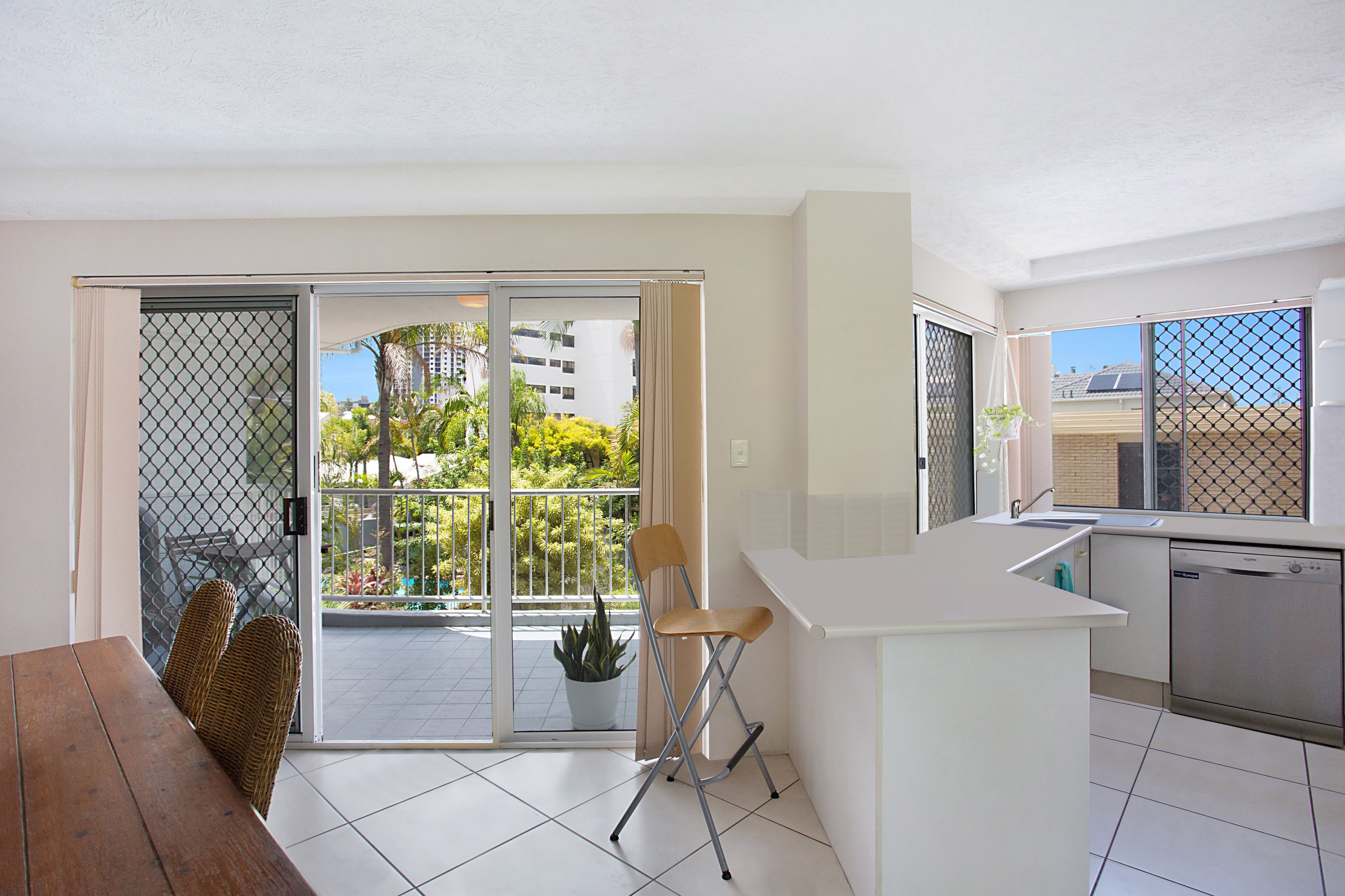 9 St Kilda Avenue 'Sapphire Palms', BROADBEACH QLD 4218, Broadbeach - Thumbnail 4
