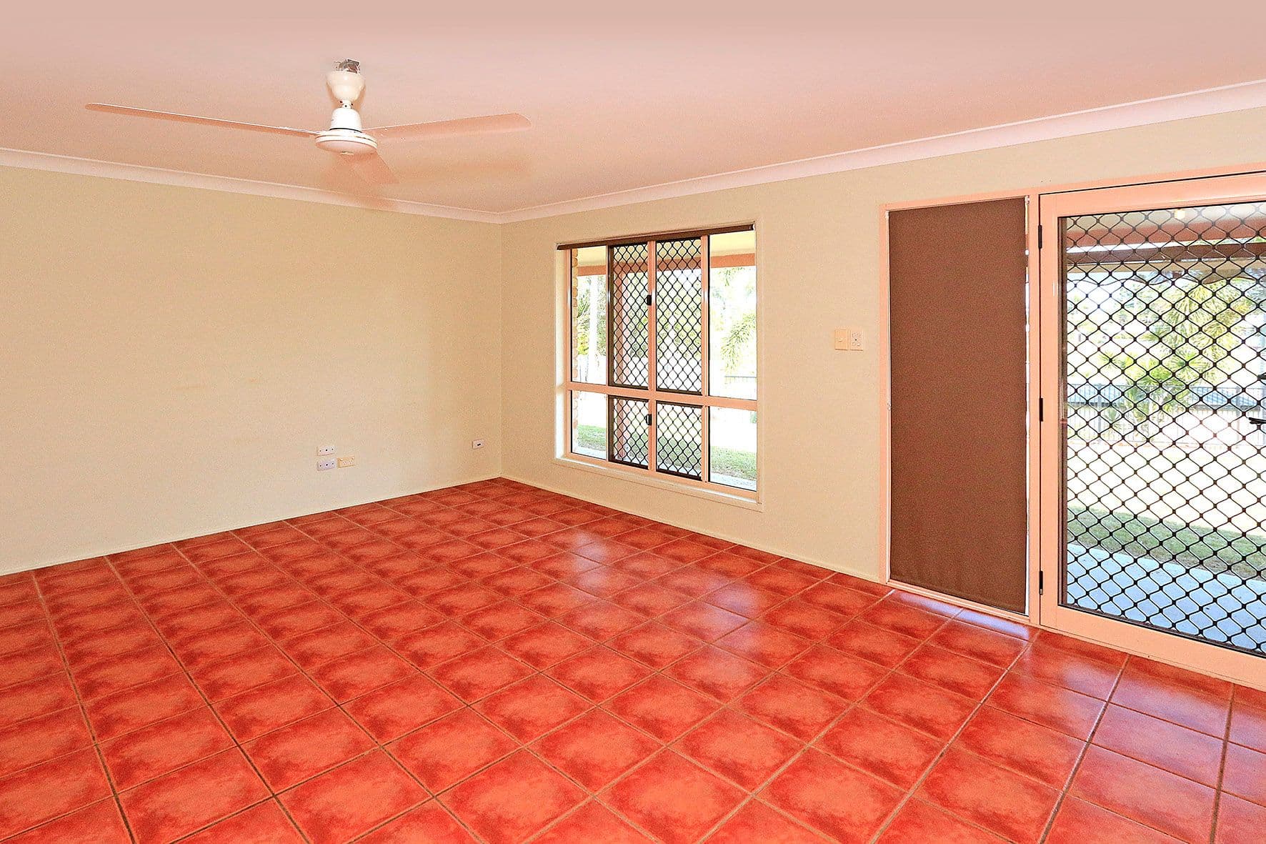 32 Nicholson Street, Emu Park QLD 4710, Emu Park - Thumbnail 8