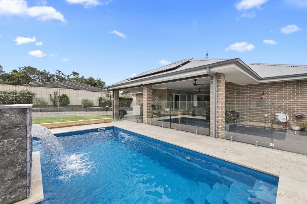 5 Windermere Road, Lochinvar - Thumbnail 2