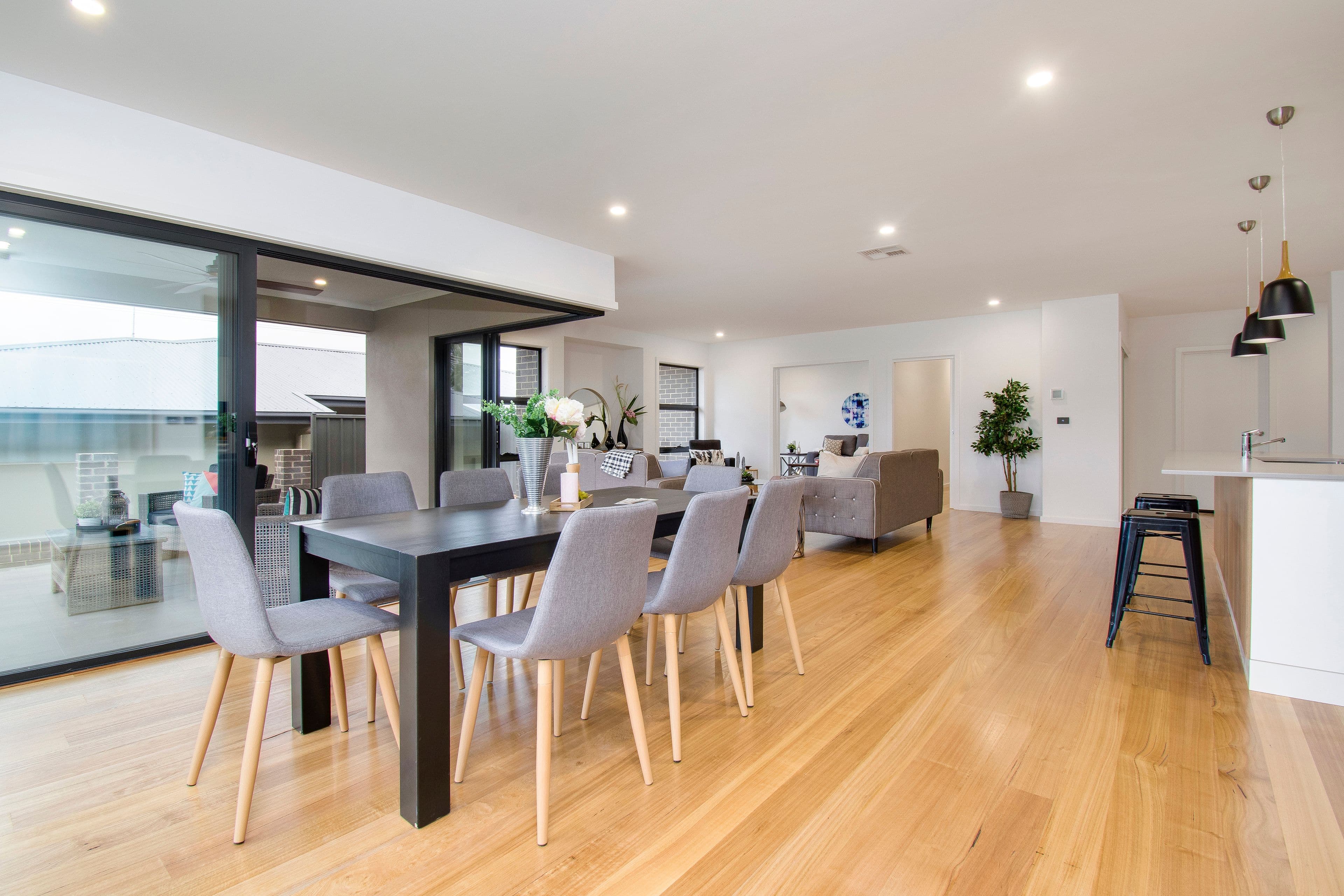 43 Gillespie Street, Weetangera ACT 2614, Weetangera - Thumbnail 2