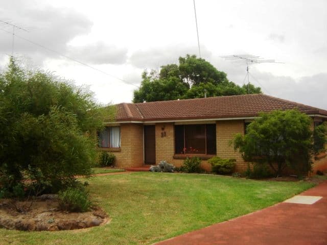23 Cabarita Crescent, GLENVALE QLD 4350, Glenvale - Image 1
