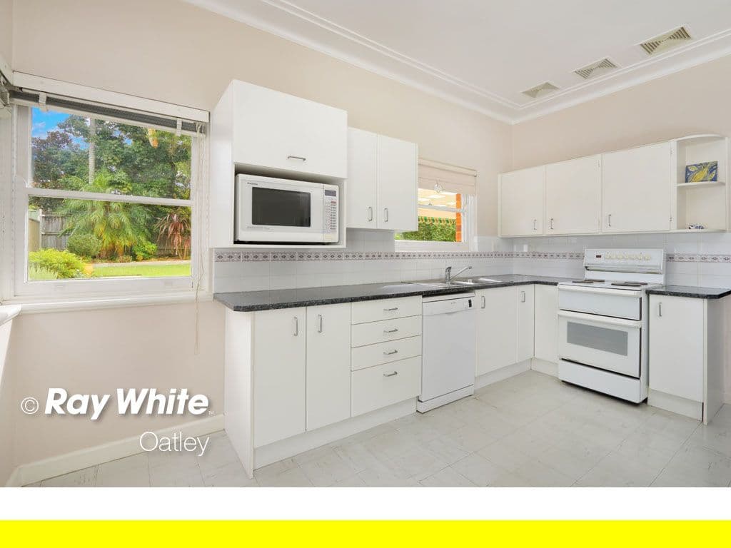 26 Macken Crescent, Oatley - Thumbnail 5