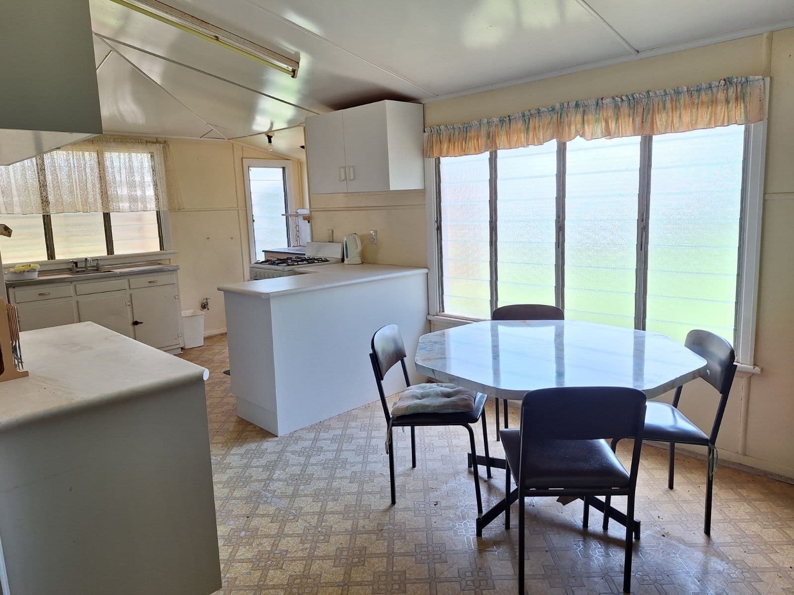 3 Bicentennial Drive, Isisford QLD 4731, Isisford - Thumbnail 2