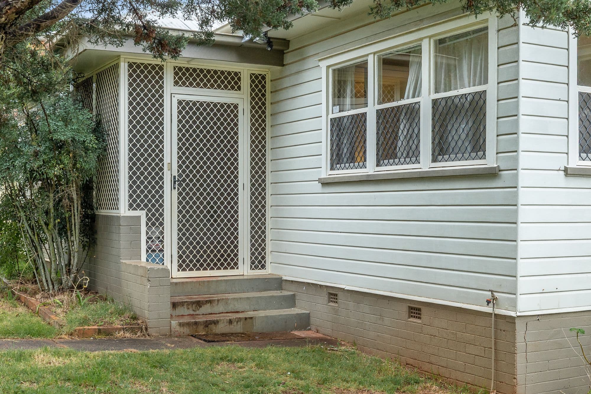 10 Ford Street, Rockville QLD 4350, Rockville - Thumbnail 2