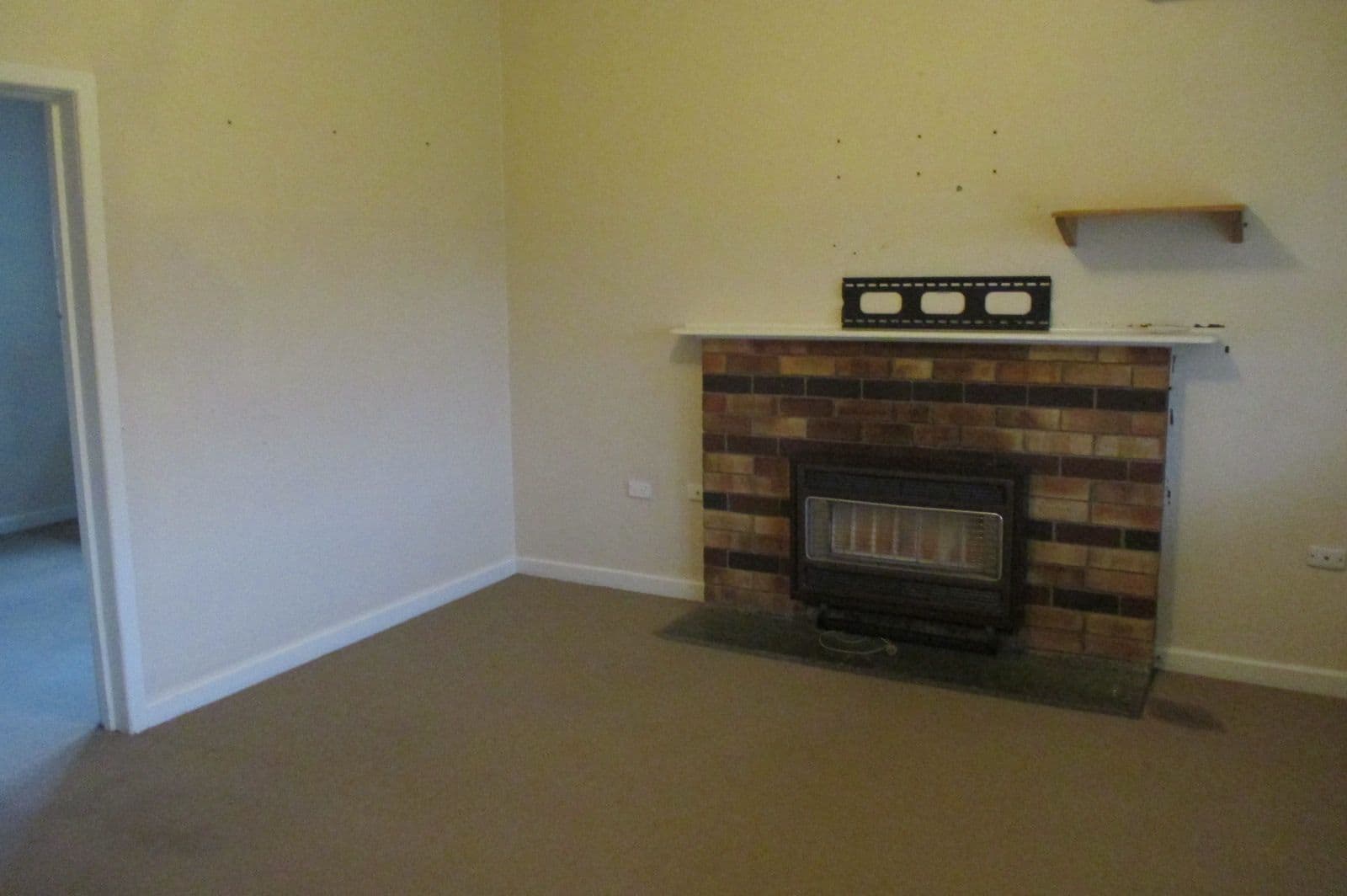 1044 Baratta Street, North Albury NSW 2640, North Albury - Thumbnail 3