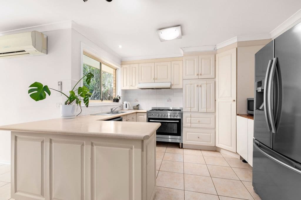 11 Callistemon Rise, Mill Park VIC 3082, Mill Park - Thumbnail 2