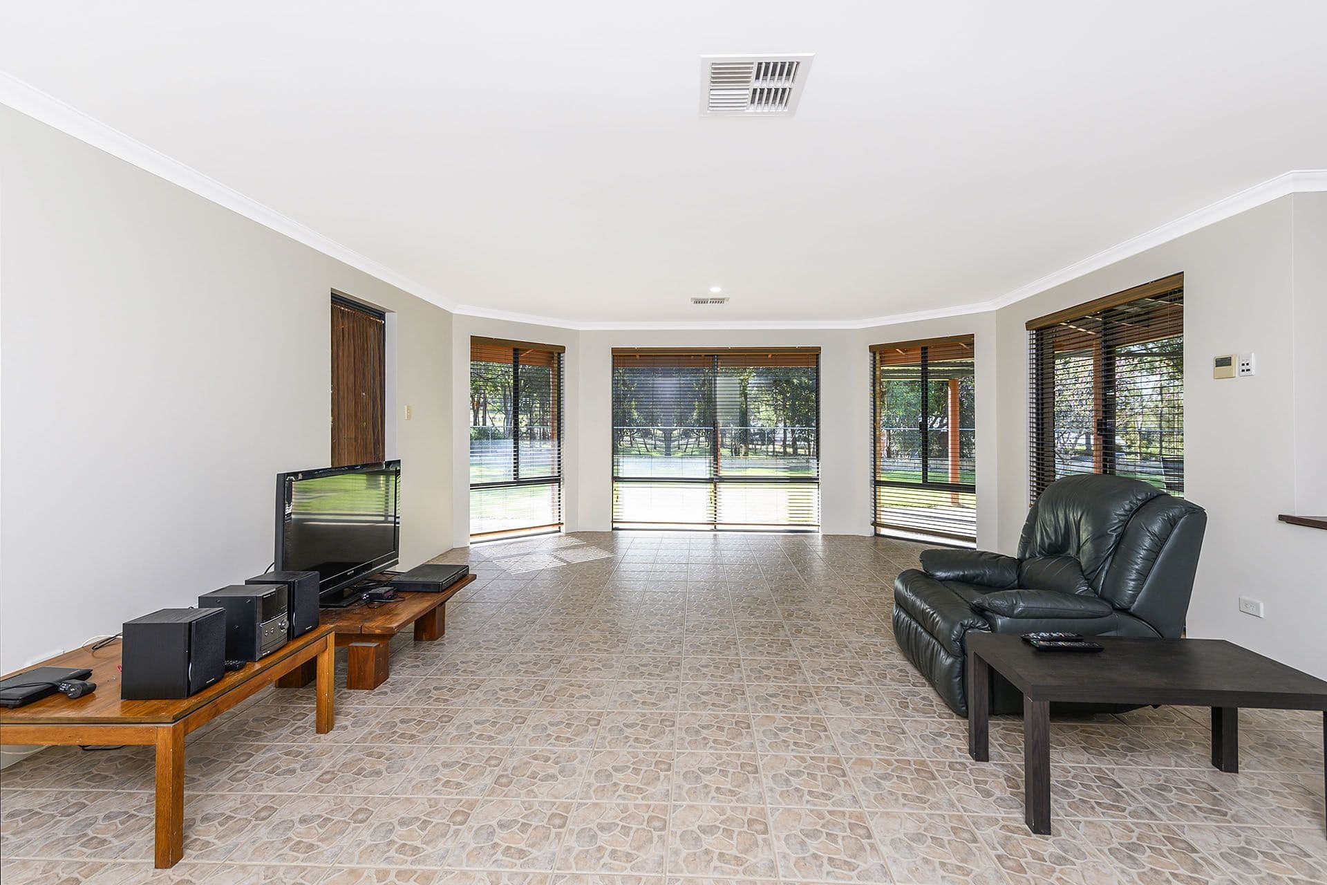 27 Wychwood Close, Bullsbrook WA 6084, Bullsbrook - Thumbnail 8