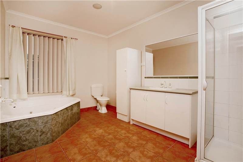 14 Lipson Drive, LARA VIC 3212, Lara - Thumbnail 8