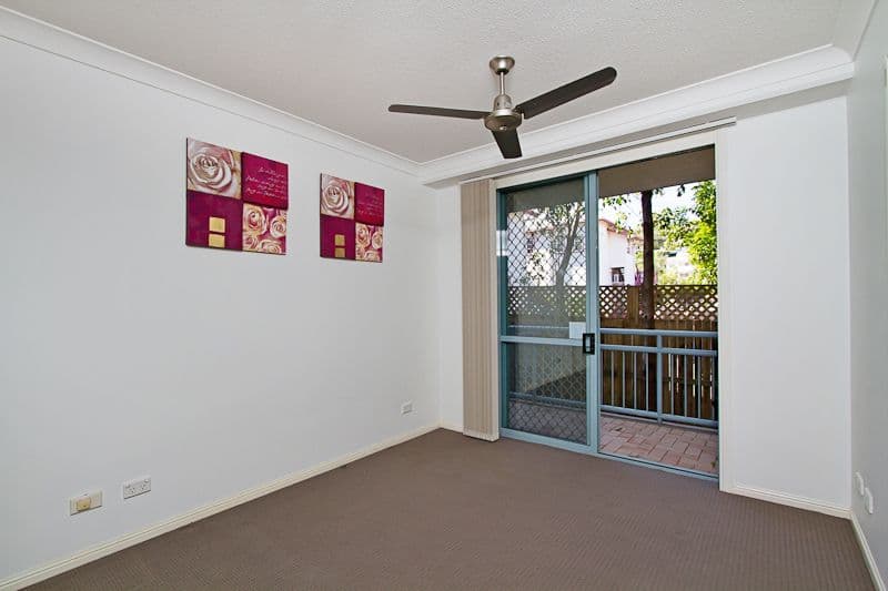 92 Musgrave Street, COOLANGATTA QLD 4225, Coolangatta - Thumbnail 6