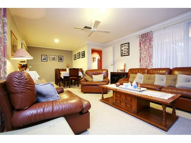 2 Sharman Court, BUNDOORA VIC 3083, Bundoora - Thumbnail 2