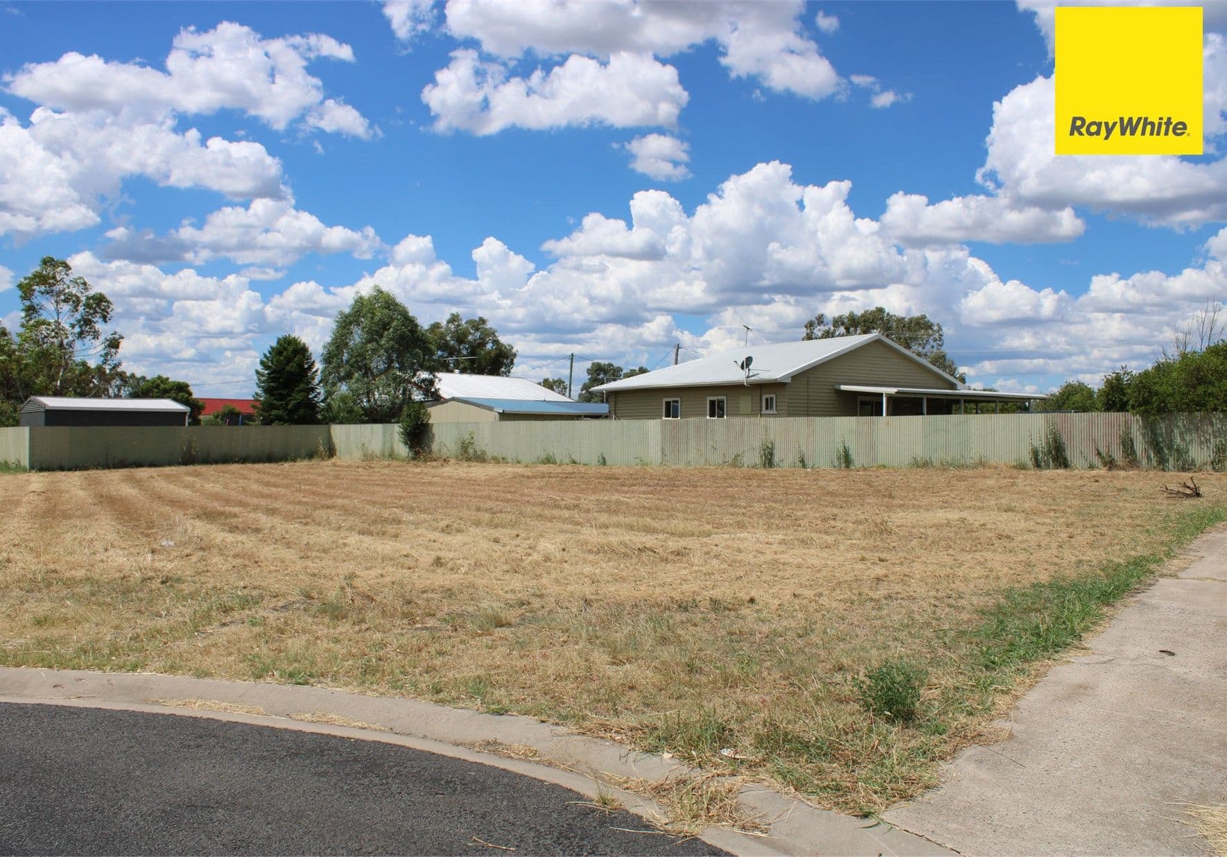 10 Oak Place, Inverell NSW 2360, Inverell - Image 1