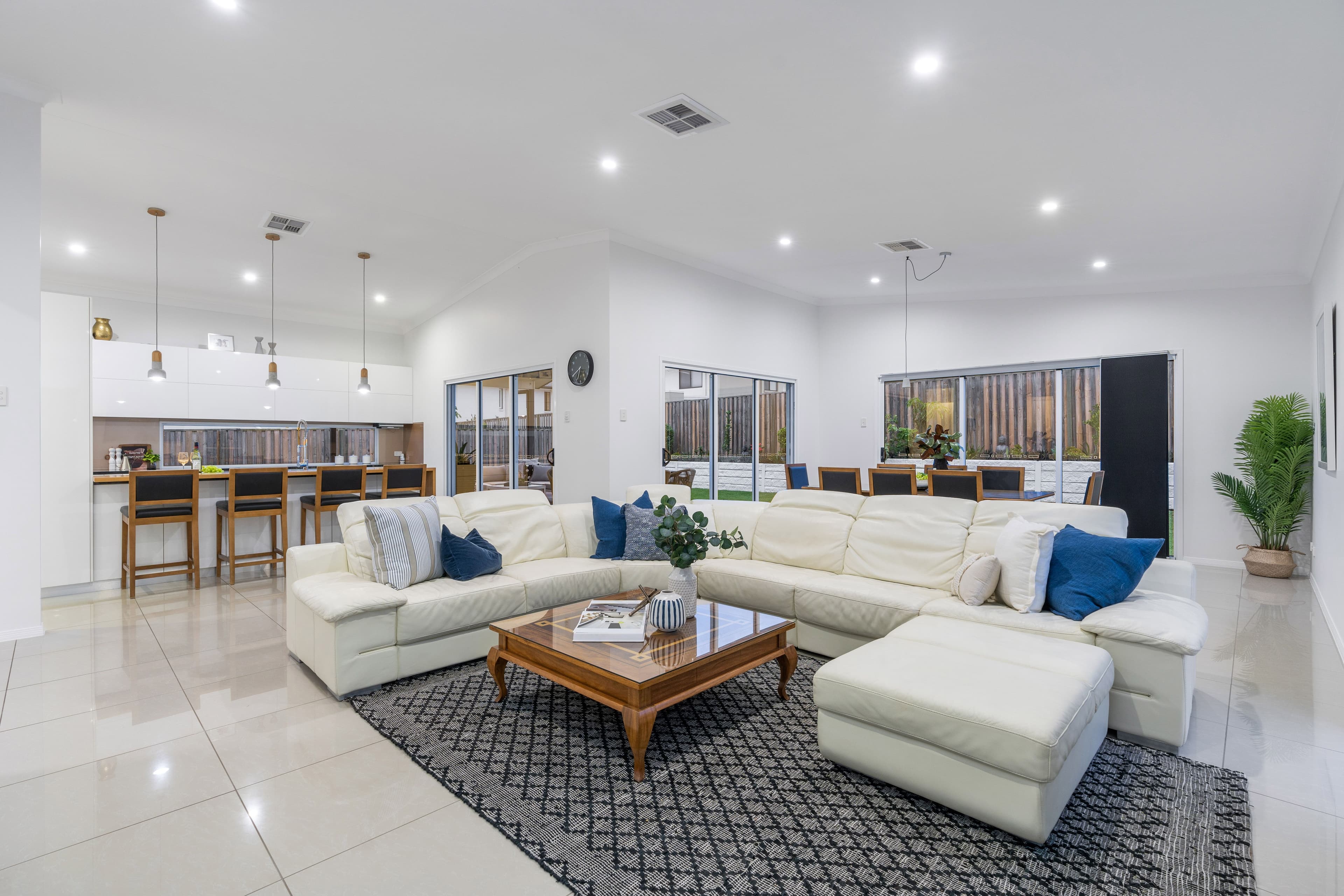 61 Cooper Crescent, Rochedale QLD 4123, Rochedale - Thumbnail 3
