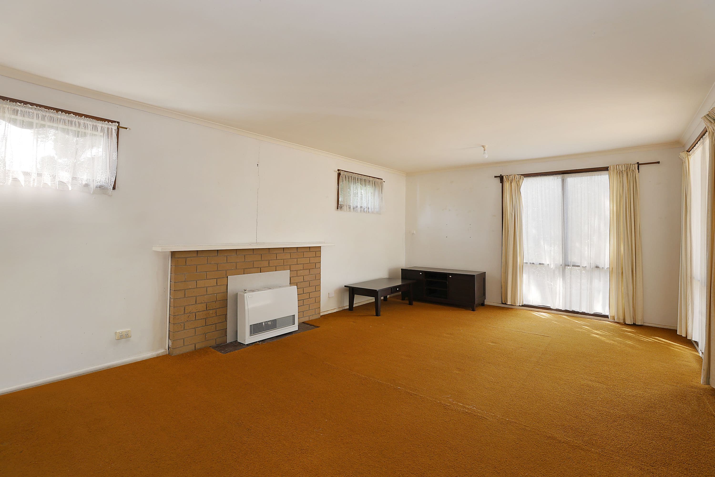 108 Curdie Street, Cobden VIC 3266, Cobden - Thumbnail 3