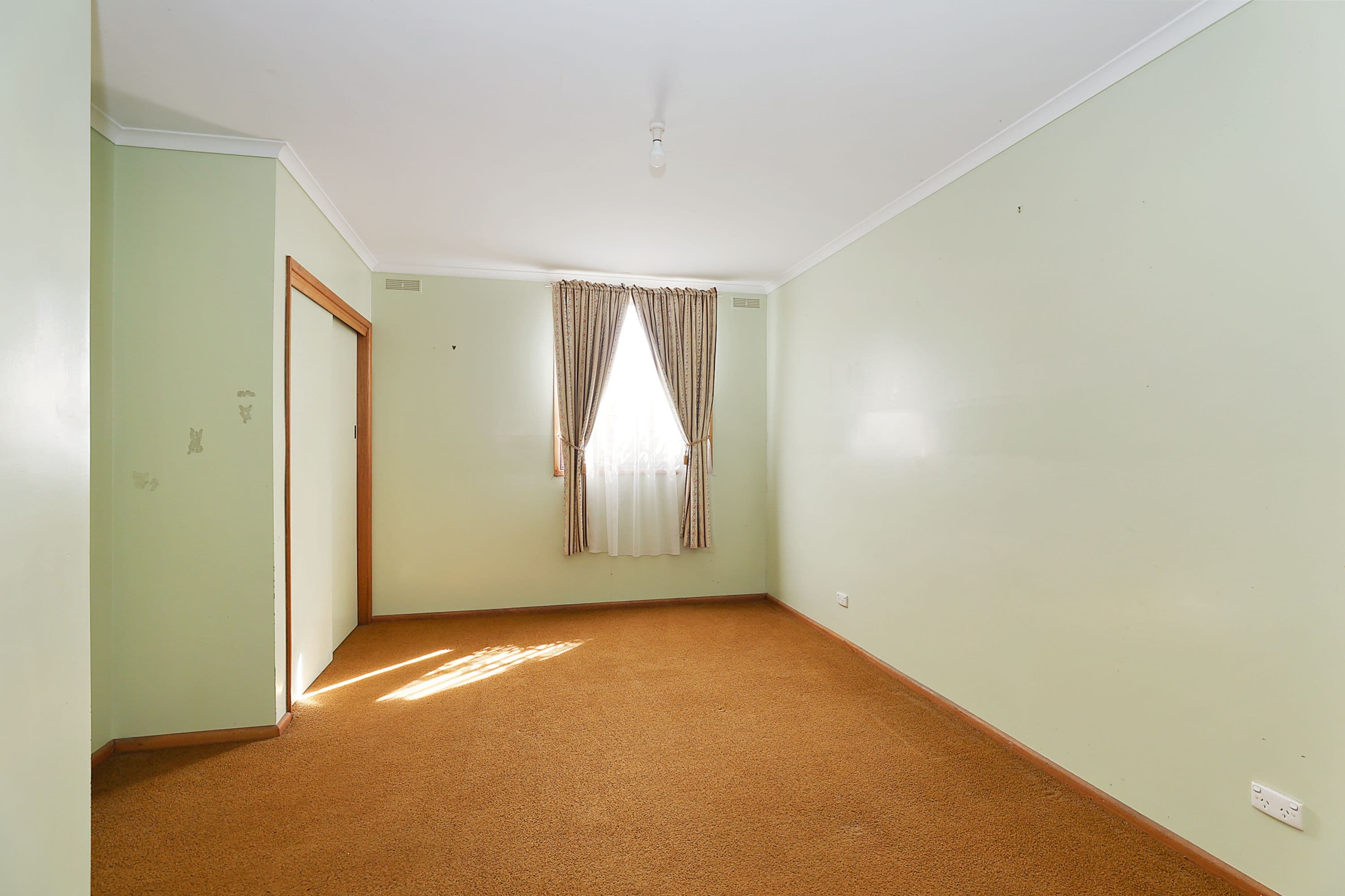 108 Curdie Street, Cobden VIC 3266, Cobden - Thumbnail 5