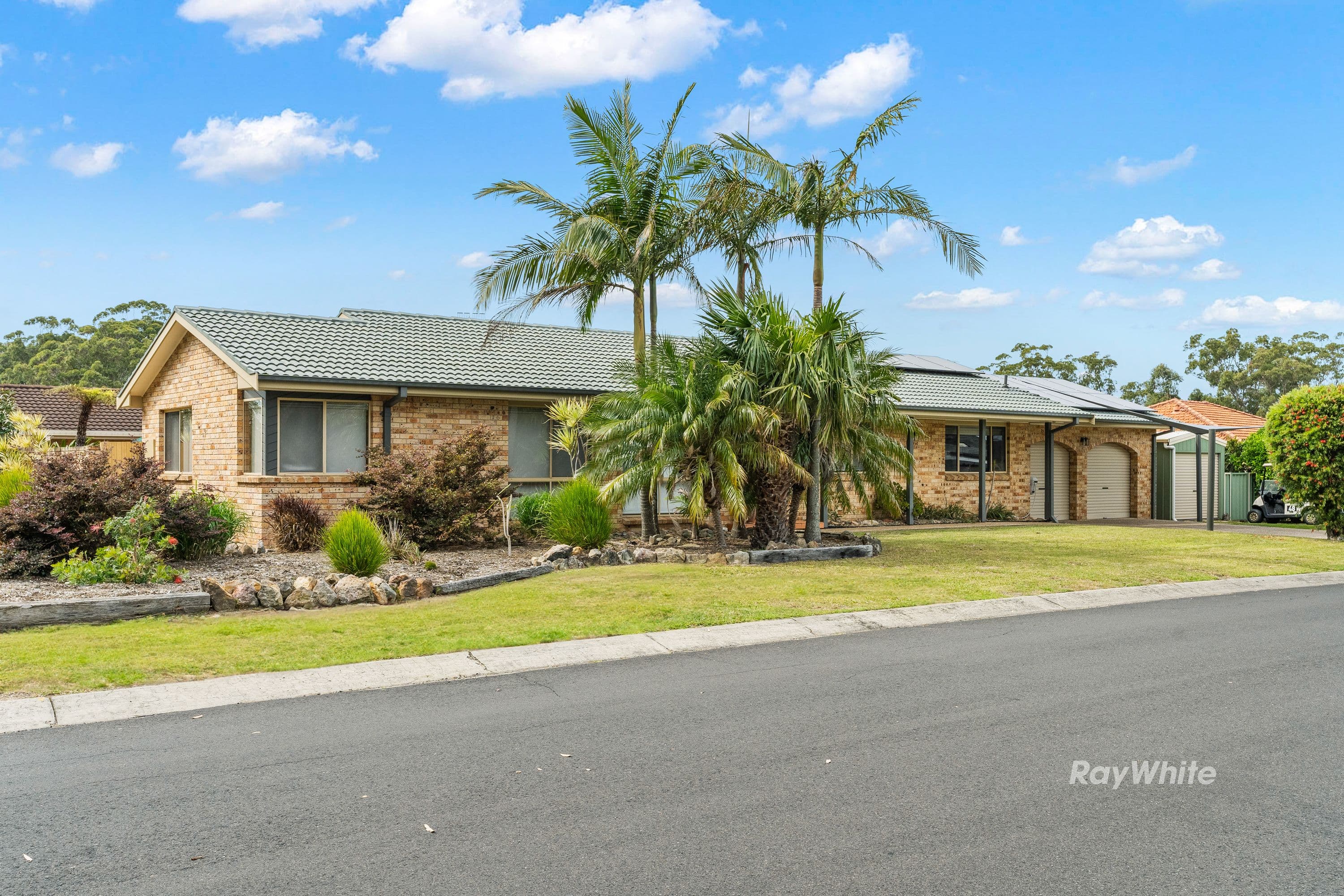 1 Kooralbyn Avenue, Mollymook Beach NSW 2539, Mollymook Beach - Image 1