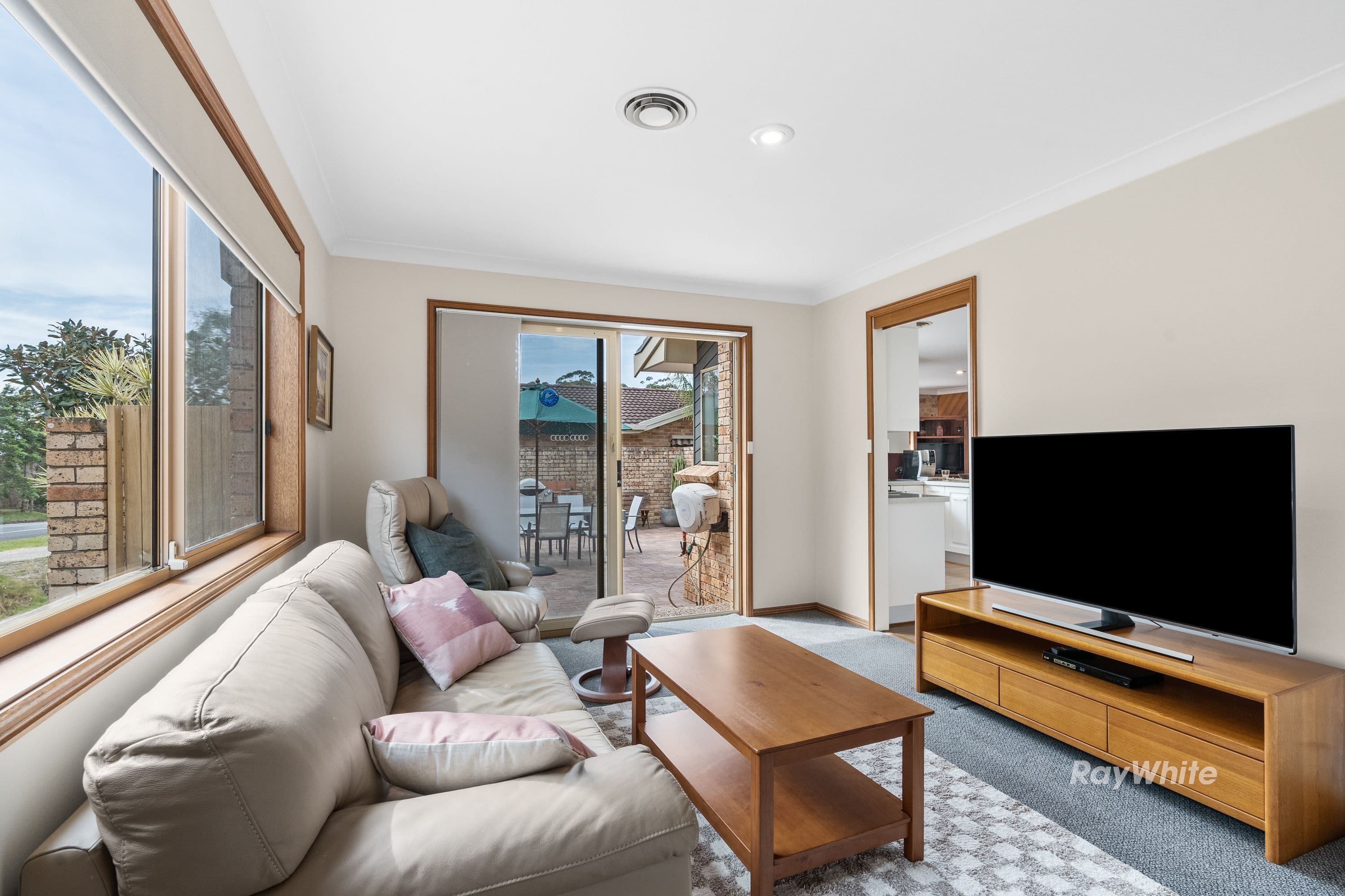 1 Kooralbyn Avenue, Mollymook Beach NSW 2539, Mollymook Beach - Thumbnail 6