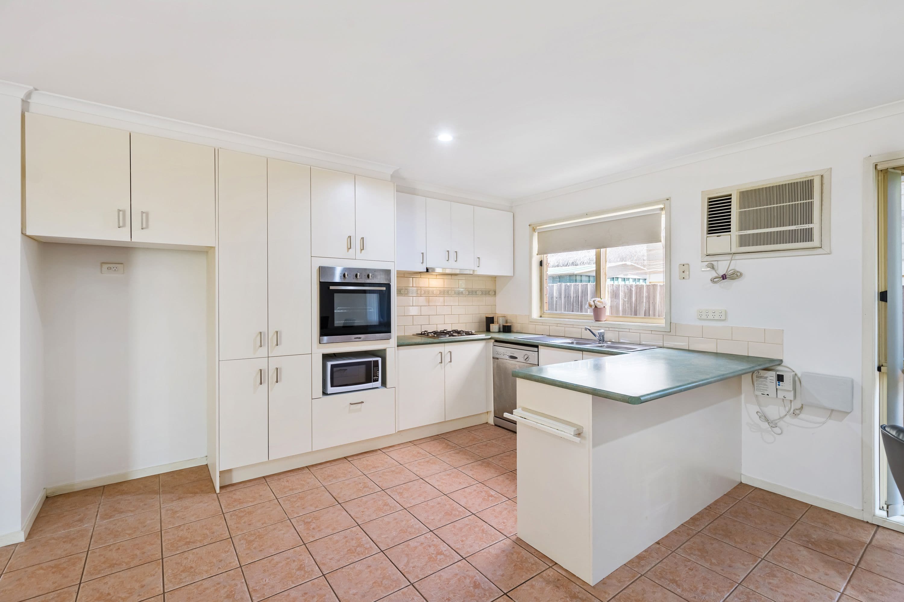 102 Manning Clark Road, Mill Park VIC 3082, Mill Park - Thumbnail 2