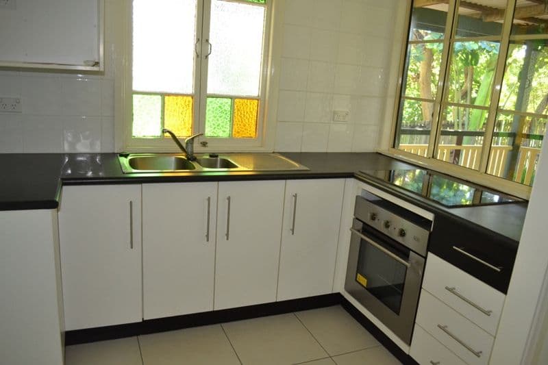 18 Ross Street, YEPPOON QLD 4703, Yeppoon - Thumbnail 2
